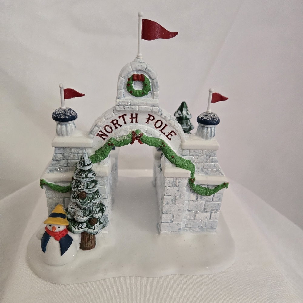 Department 56 North Pole Gate- Heritage Village Collection Holiday